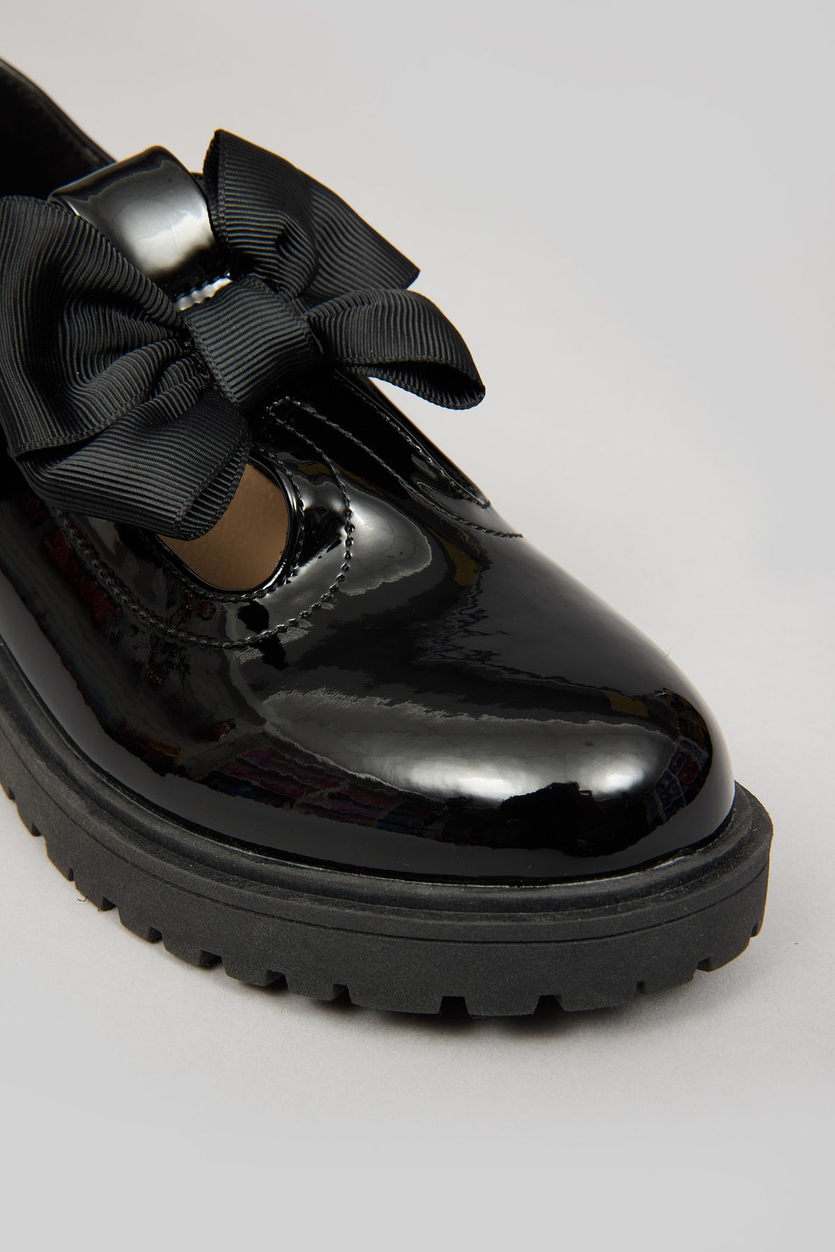 BOW TBAR CHUNKY BTS SHOE