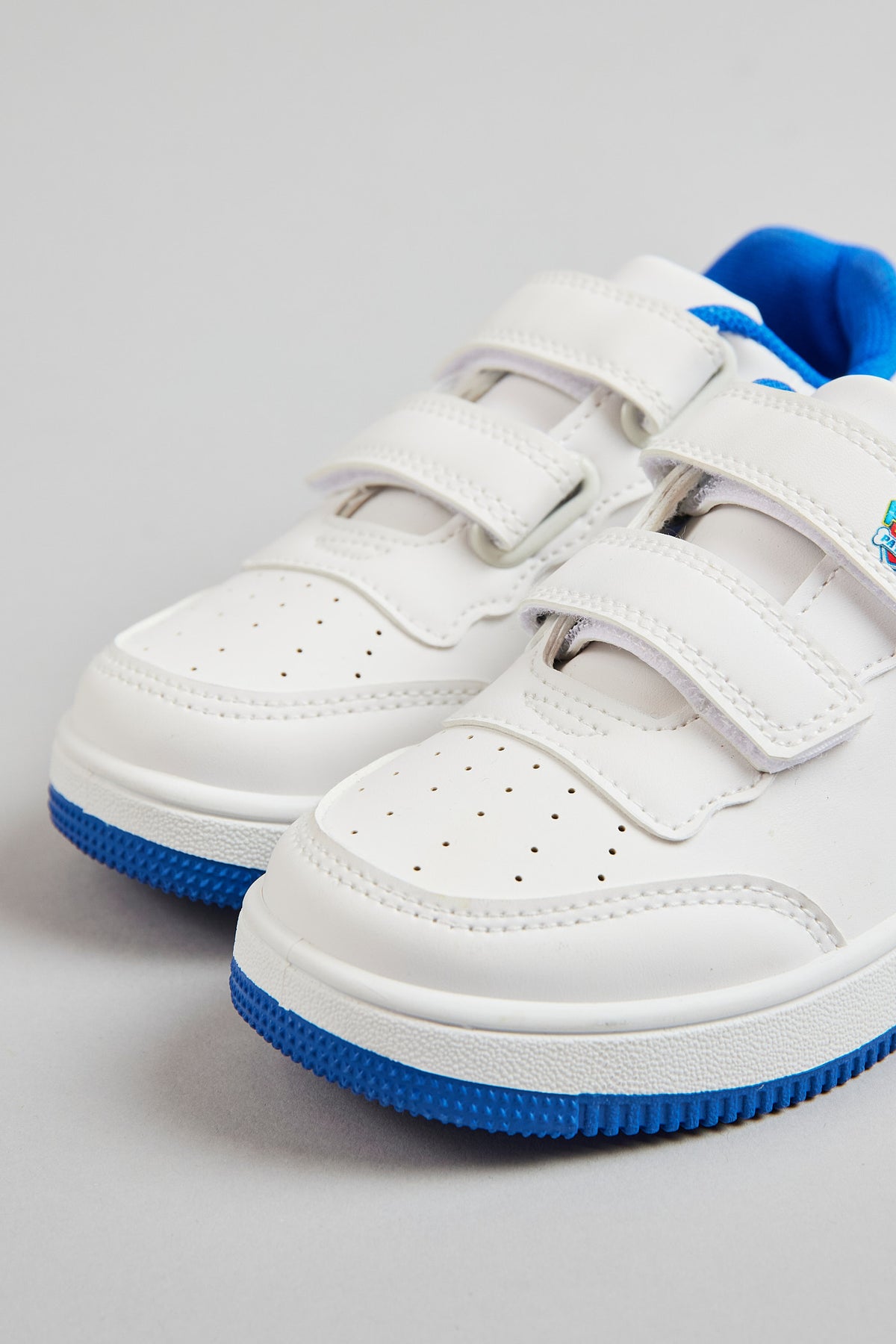 PAW PATROL MULTI CHARACTER WHITE TRAINER